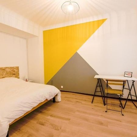 Charmant Logement Plein Pied Au Coeur Du Village Castelculier Extérieur photo